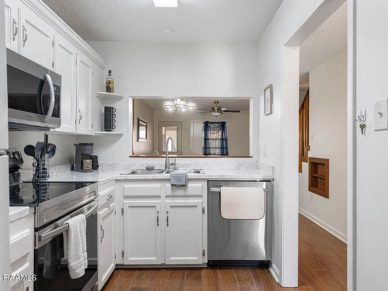 109 Southfield Pkwy — Photo 13