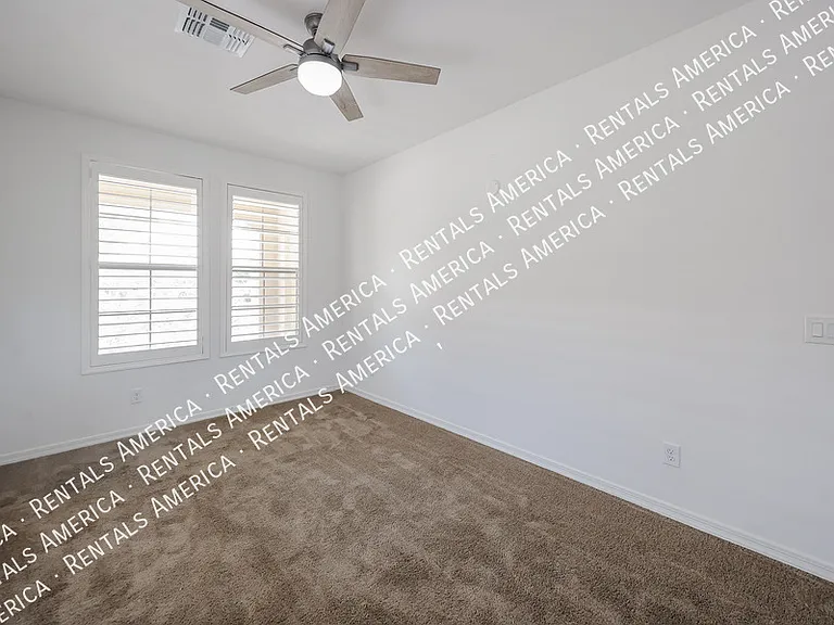 13487 N 174th Ave — Photo 6