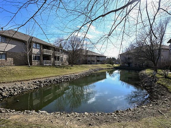 3rd image of 3800 Rosemont Blvd APT 107A