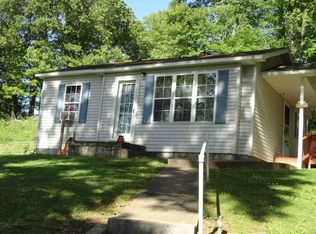 3354 Old Vincennes Rd, Mitchell, IN 47446