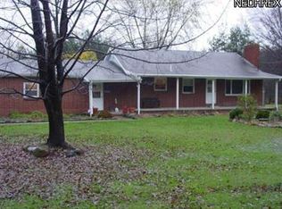 2446 Henn Hyde Rd, Cortland, OH 44410