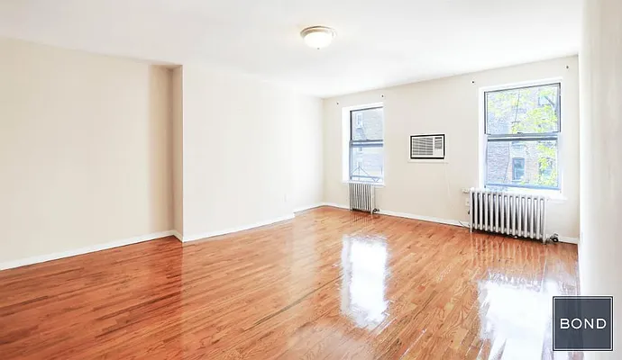 Rented by Bond New York | media 37