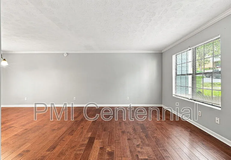 281 Flagstone Way — Photo 6