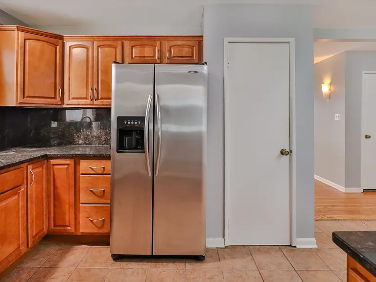 7119 Stanford Dr — Photo 16