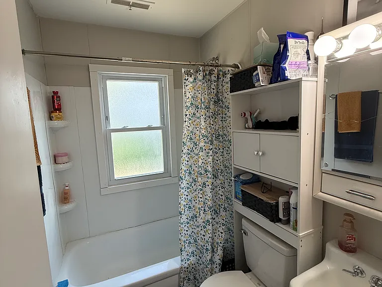 1202 W Miller St — Photo 14