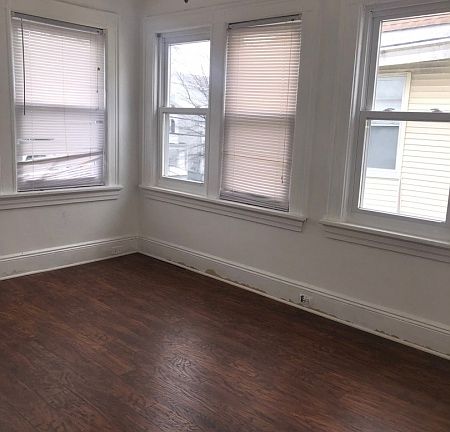 4th image of 989 Sanford Ave Floor 2