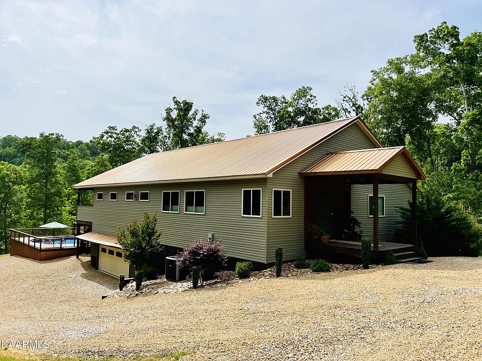 1st image of 2115 Riverview Dr