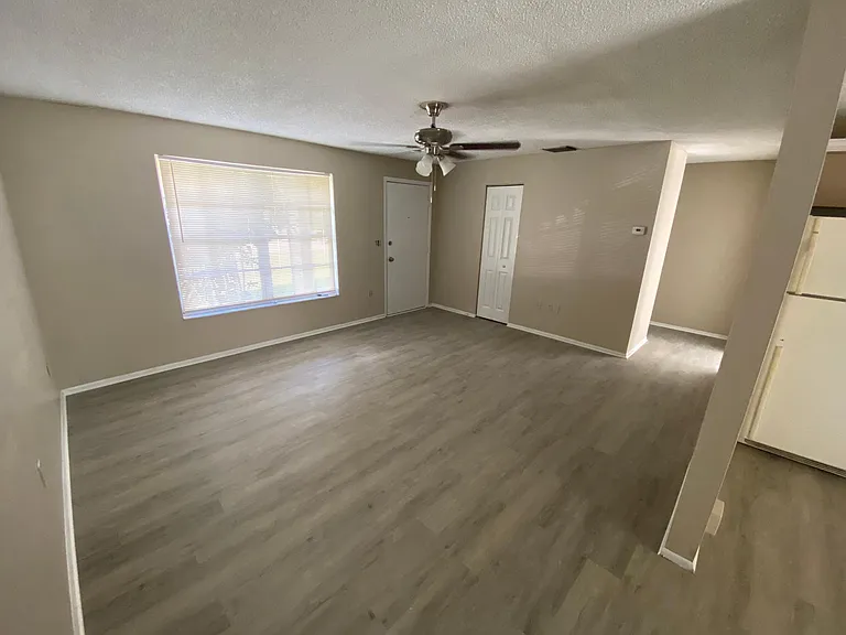 3327 Vidal St — Photo 5