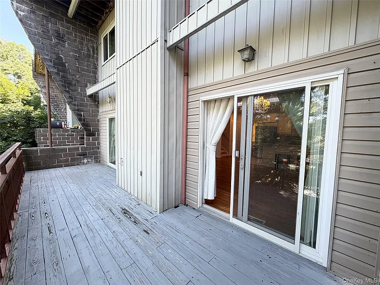 77 Sands Point Rd #1 — Photo 18
