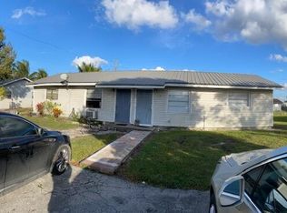 1127 NE 20th St, Belle Glade, FL 33430