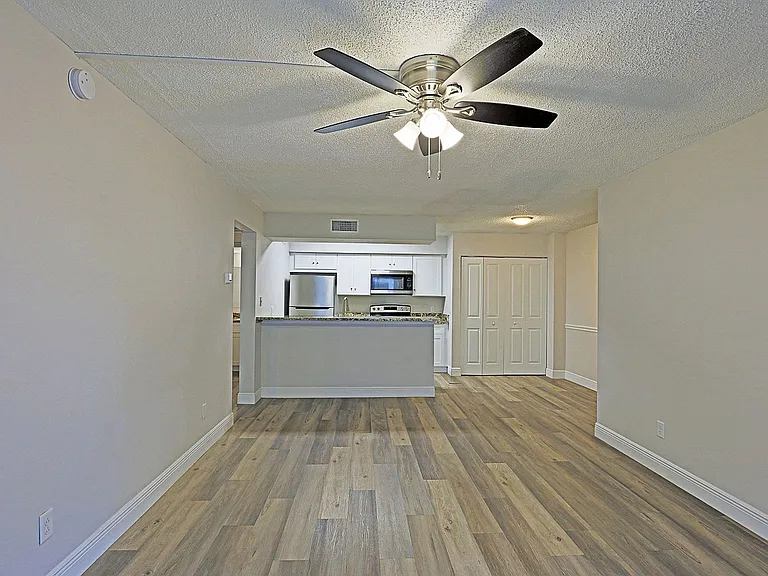 5305 Summerlin Rd #506 — Photo 2