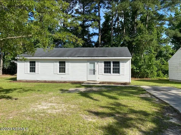 1824 East Trail Drive SE, Wilson, NC 27893