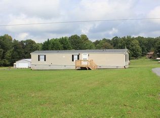 1022 Mitchell Rd, Pilot Mountain, NC 27041