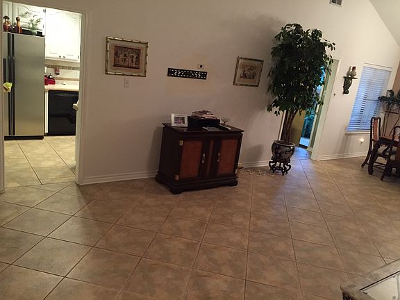 5th image of 19 Courtside Cir