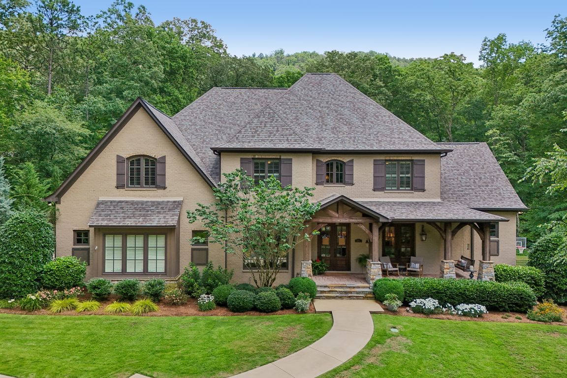 Stonegate dr-S0306-001.jpg