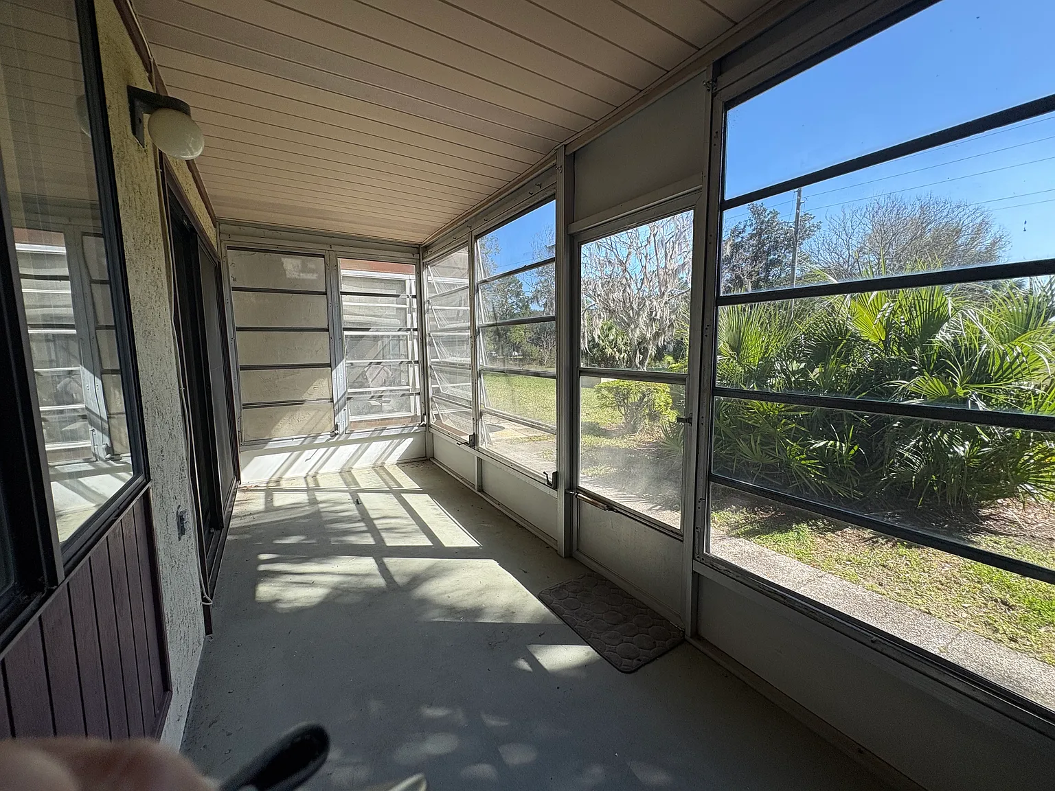 757 Midway Dr — Photo 2
