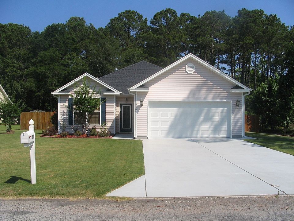 2nd image of 3807 Pinewood Ct