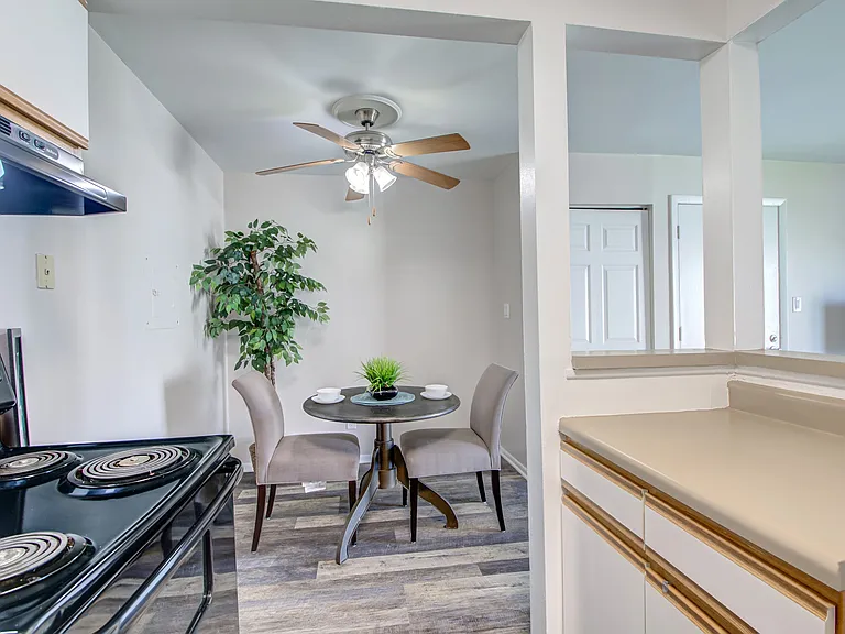 Flaxon Dining Area
