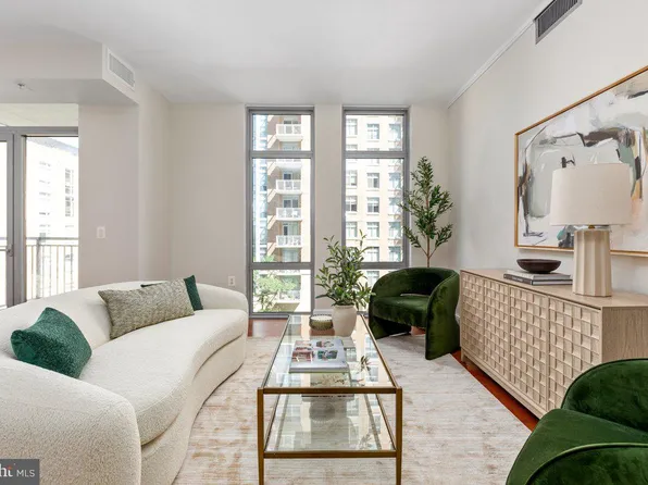 11990 Market St Unit 417, Reston, VA 20190
