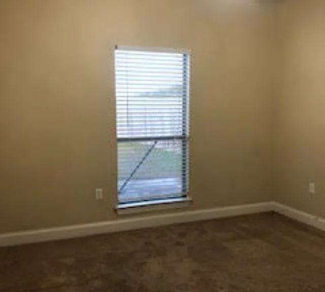 25445 Black Lake Ave — Photo 10