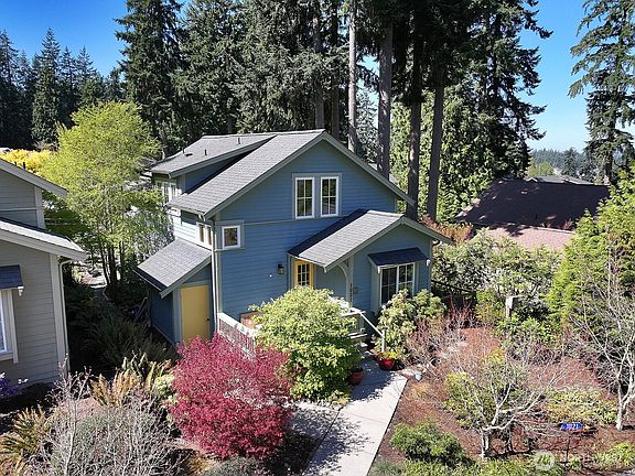 2nd image of 1021 Highview Street