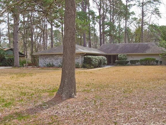 2nd image of 817 S Meadows Dr