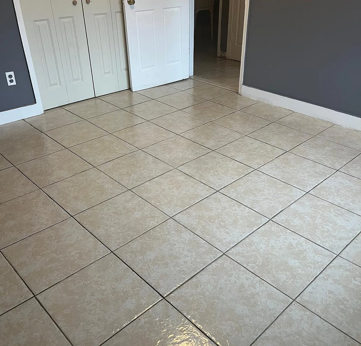 3 bed, $2,500 — Photo 2