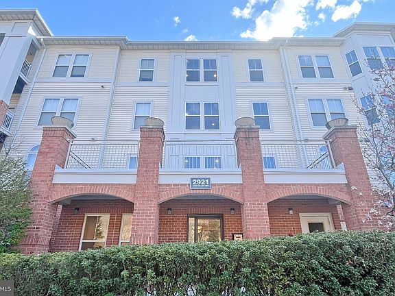 2nd image of 2921 Deer Hollow Way Unit 413
