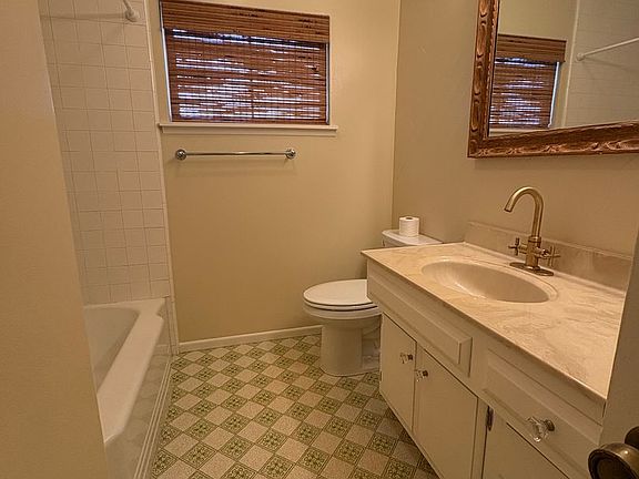 4th image of 7042 Harmon Dr