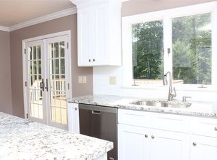 729 Carter St, New Canaan, CT 06840