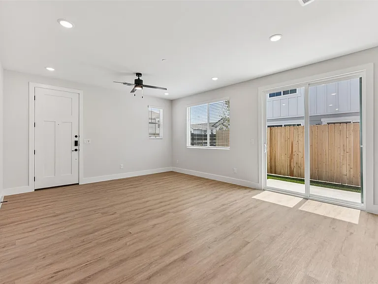 9311 Curious Squirrel St — Photo 8