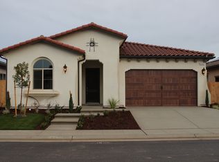 1840 E Benvenuto Dr, Fresno, CA 93730