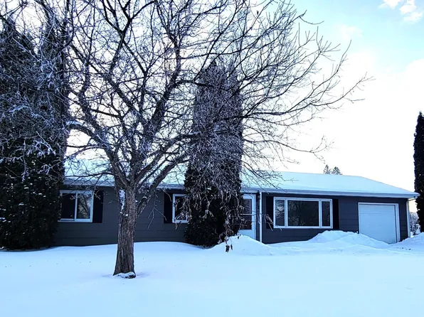 412 E Hamilton Ave, Baudette, MN 56623