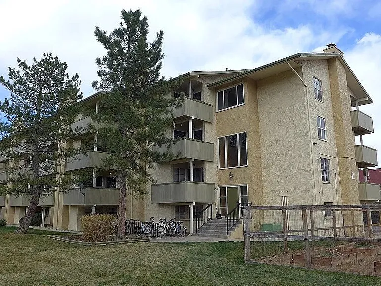 3030 Oneal Pkwy #M19 — Photo 1