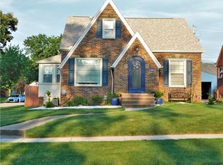 6085 Manchester Rd, Parma, OH 44129