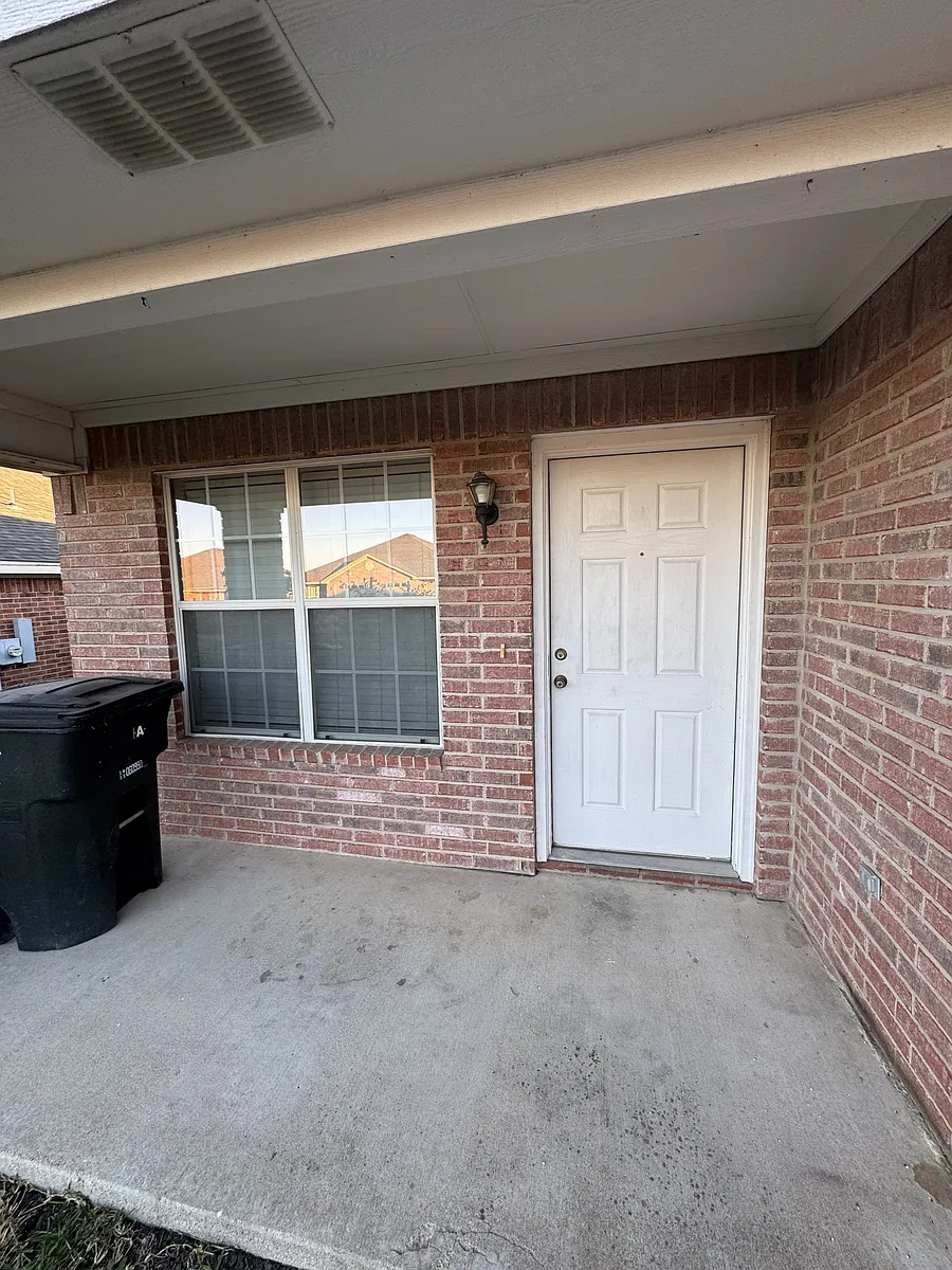 Building Photo - 4806 Heather Ln #A