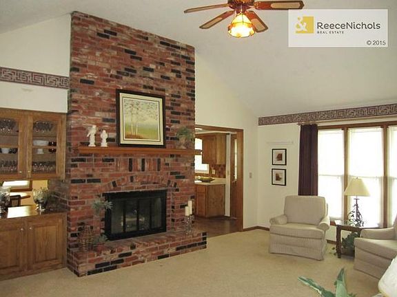 3rd image of 6934 Red Oak Dr