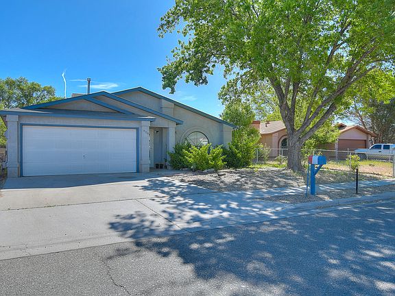 2nd image of 608 Calle Don Demetrio NE