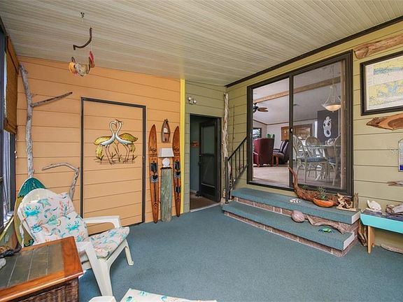 5th image of 753 Watersedge St