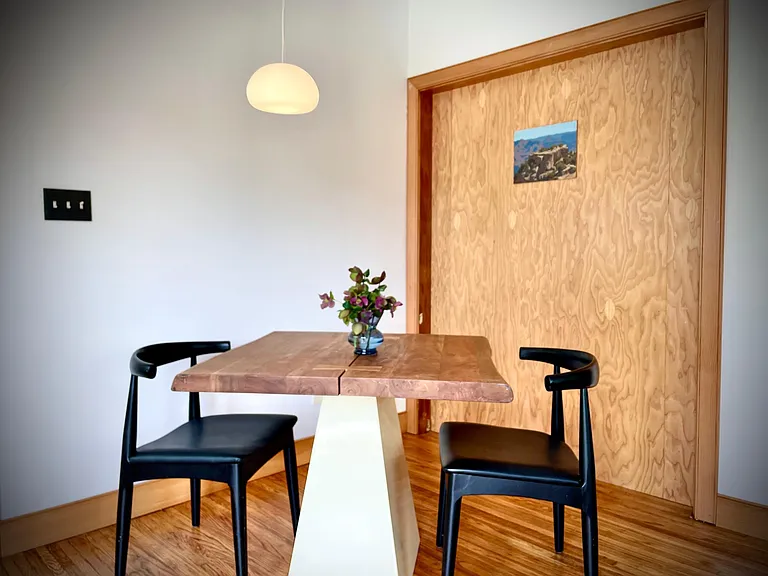 1559 N Commonwealth Ave — Photo 9