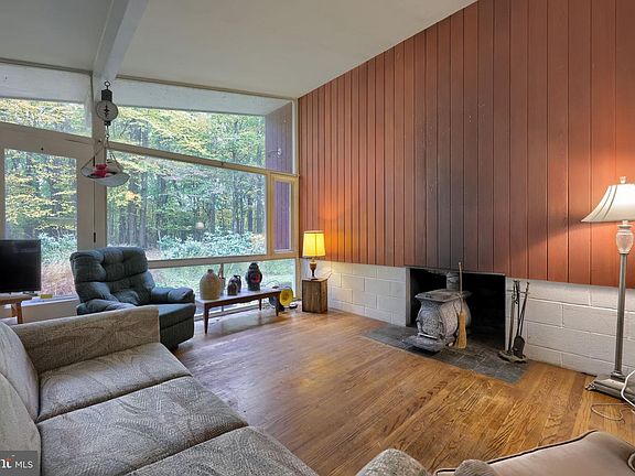 3rd image of 23 Cook Rd