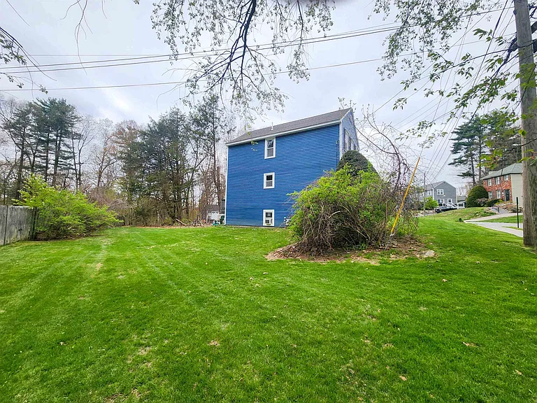 67 Burgundy Dr — Photo 21