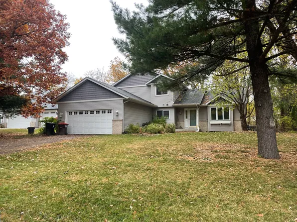 520 Dorland Rd S, Maplewood, MN 55119