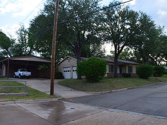 4th image of 8200 Herndon Dr