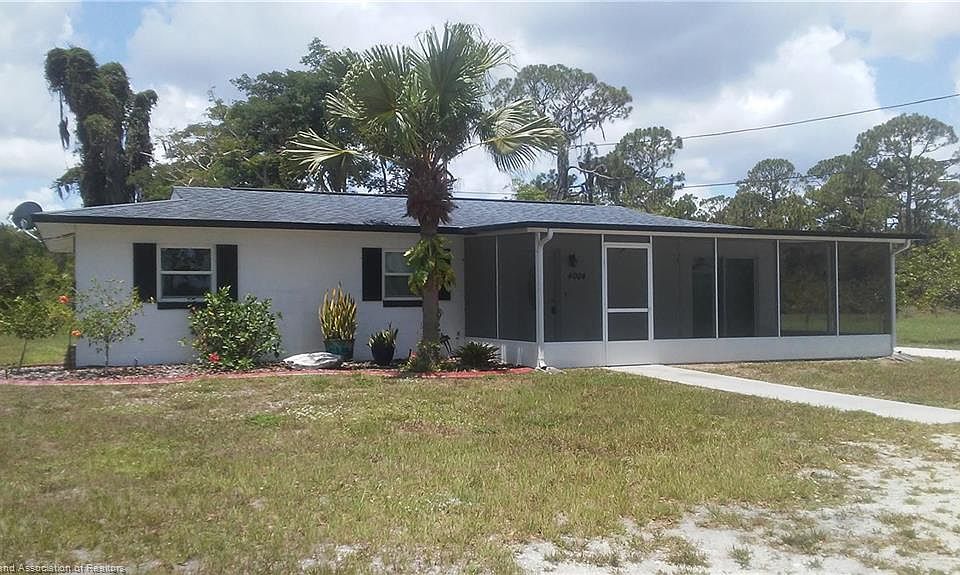 2nd image of 4004 Lakeview Dr