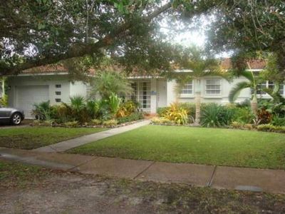 6911 Gratian St, Coral Gables, FL, 33146