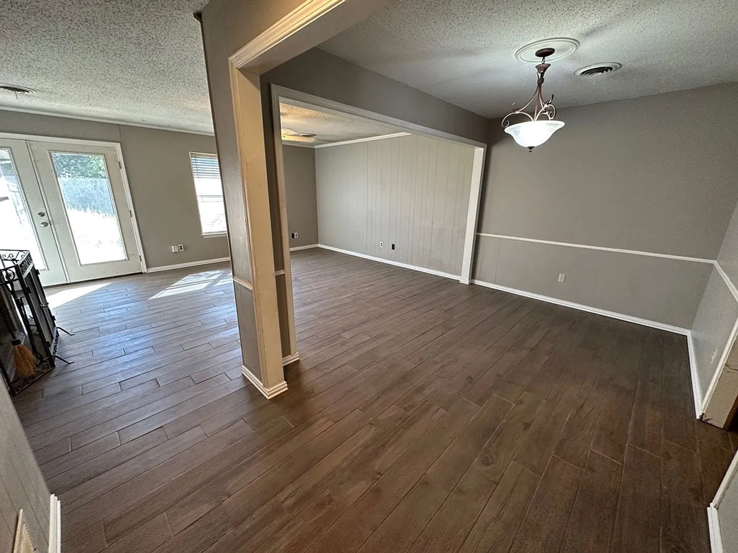 3 bed, 2.0 bath, 1406 sqft, $1,700 — Photo 2