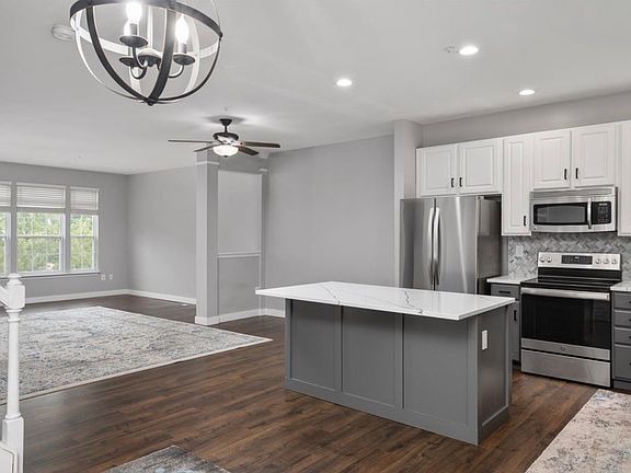 2nd image of 3725 Westfield Ct