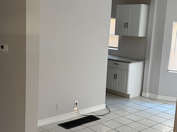 3rd image of 3436 Benton Blvd