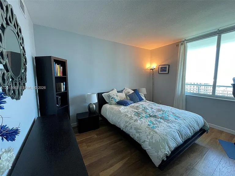 335 Biscayne Blvd #3603 — Photo 12